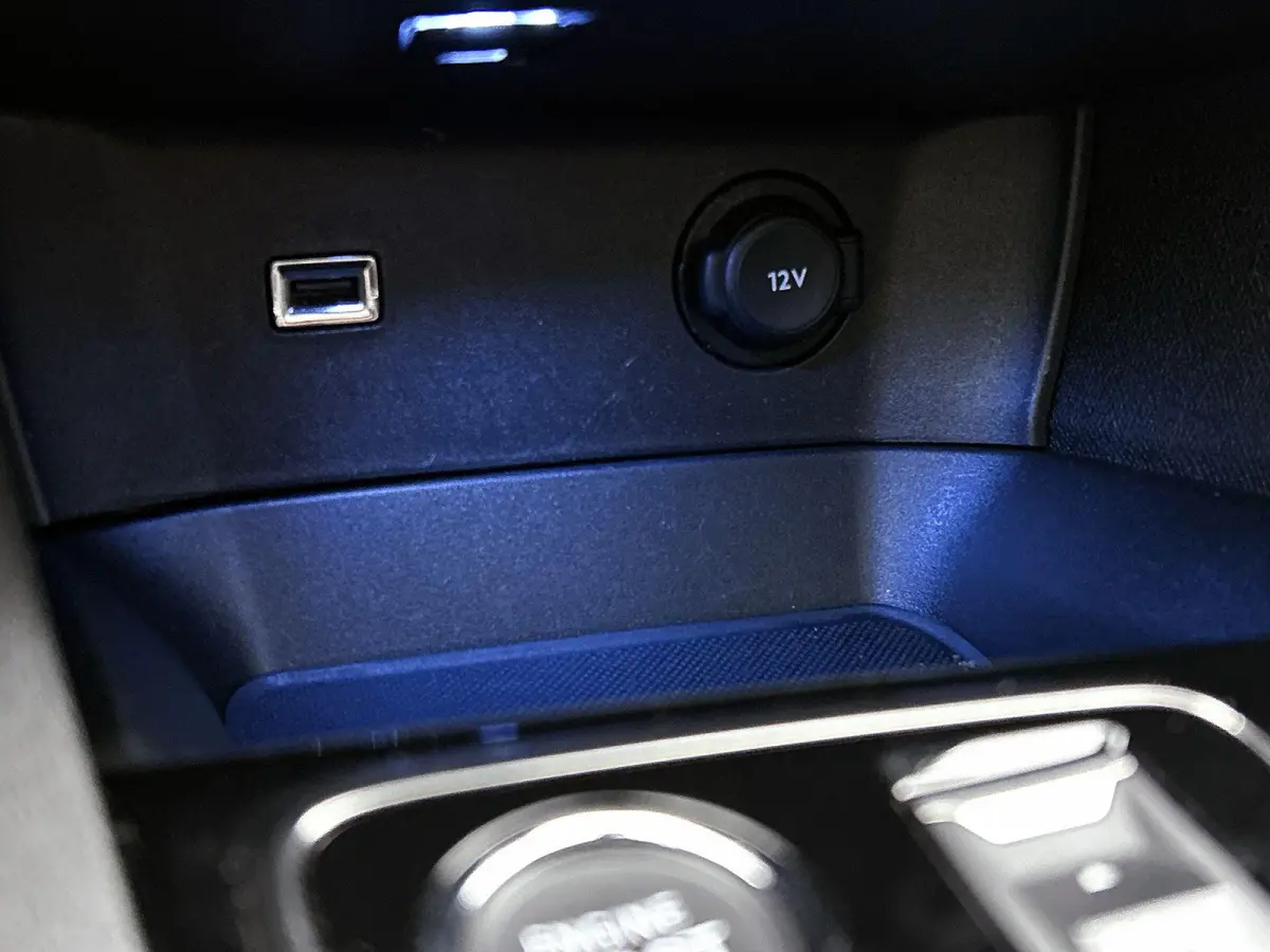1.2 130pk GT Automaat | Schuif-/Kanteldak | Navigatie | Apple CarPlay/Android Auto | Adaptieve Cruise Control | Camera | Climate Control | Night Vision | Dodehoekdetectie | Keyless Entry/Sta