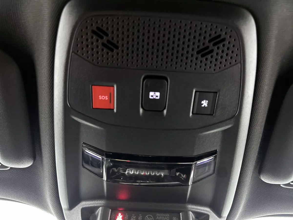 SUV 1.2 130pk GT Automaat Elektrisch Verstelb. Bestuurdersstoel | Schuif-/Kanteldak | Navigatie | Camera | Climate Control | Adaptieve Cruise Control | LED | 17"LMV |