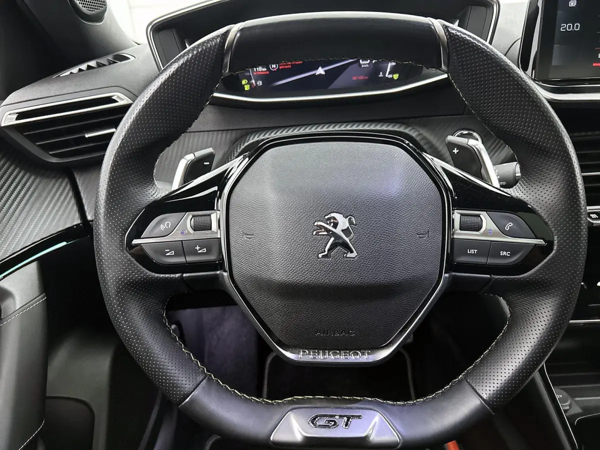 SUV 1.2 130pk GT Automaat Elektrisch Verstelb. Bestuurdersstoel | Schuif-/Kanteldak | Navigatie | Camera | Climate Control | Adaptieve Cruise Control | LED | 17"LMV |