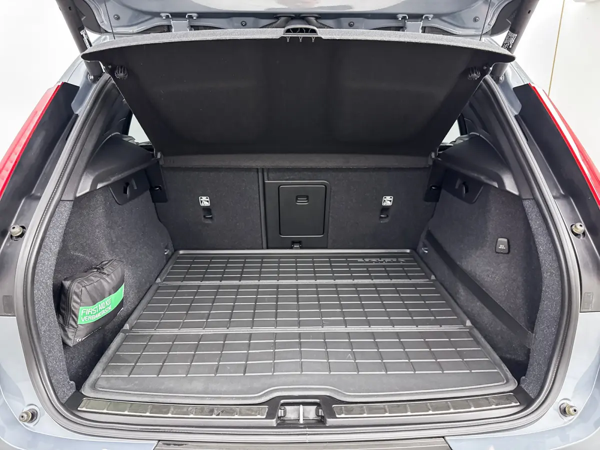 T4 AWD Inscription | 1E EIGENAAR | 18" | Leder | Parkeercamera | Keyless | Trekhaak | Alarm Klasse 3 | Houtafwerking