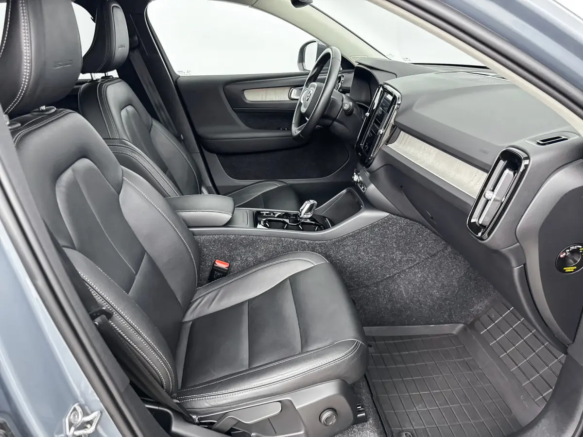T4 AWD Inscription | 1E EIGENAAR | 18" | Leder | Parkeercamera | Keyless | Trekhaak | Alarm Klasse 3 | Houtafwerking