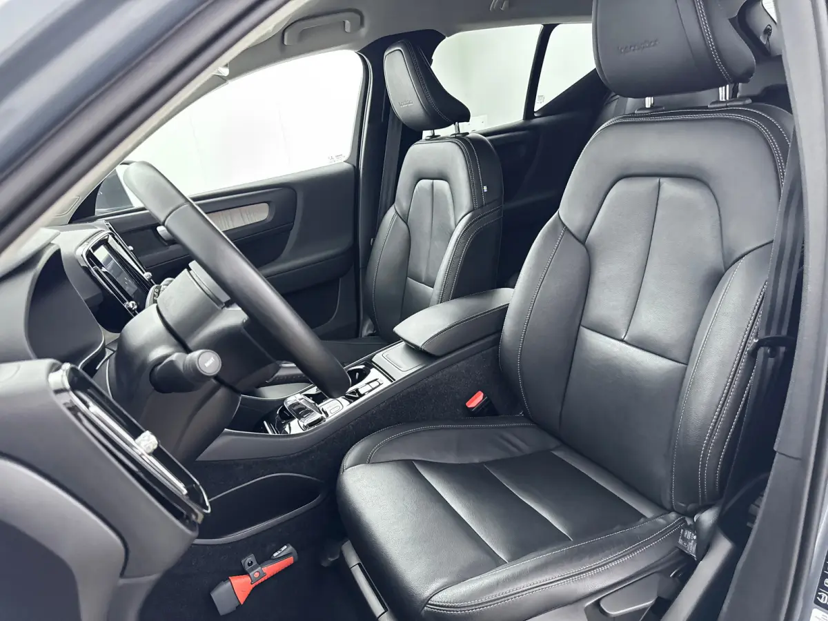 T4 AWD Inscription | 1E EIGENAAR | 18" | Leder | Parkeercamera | Keyless | Trekhaak | Alarm Klasse 3 | Houtafwerking