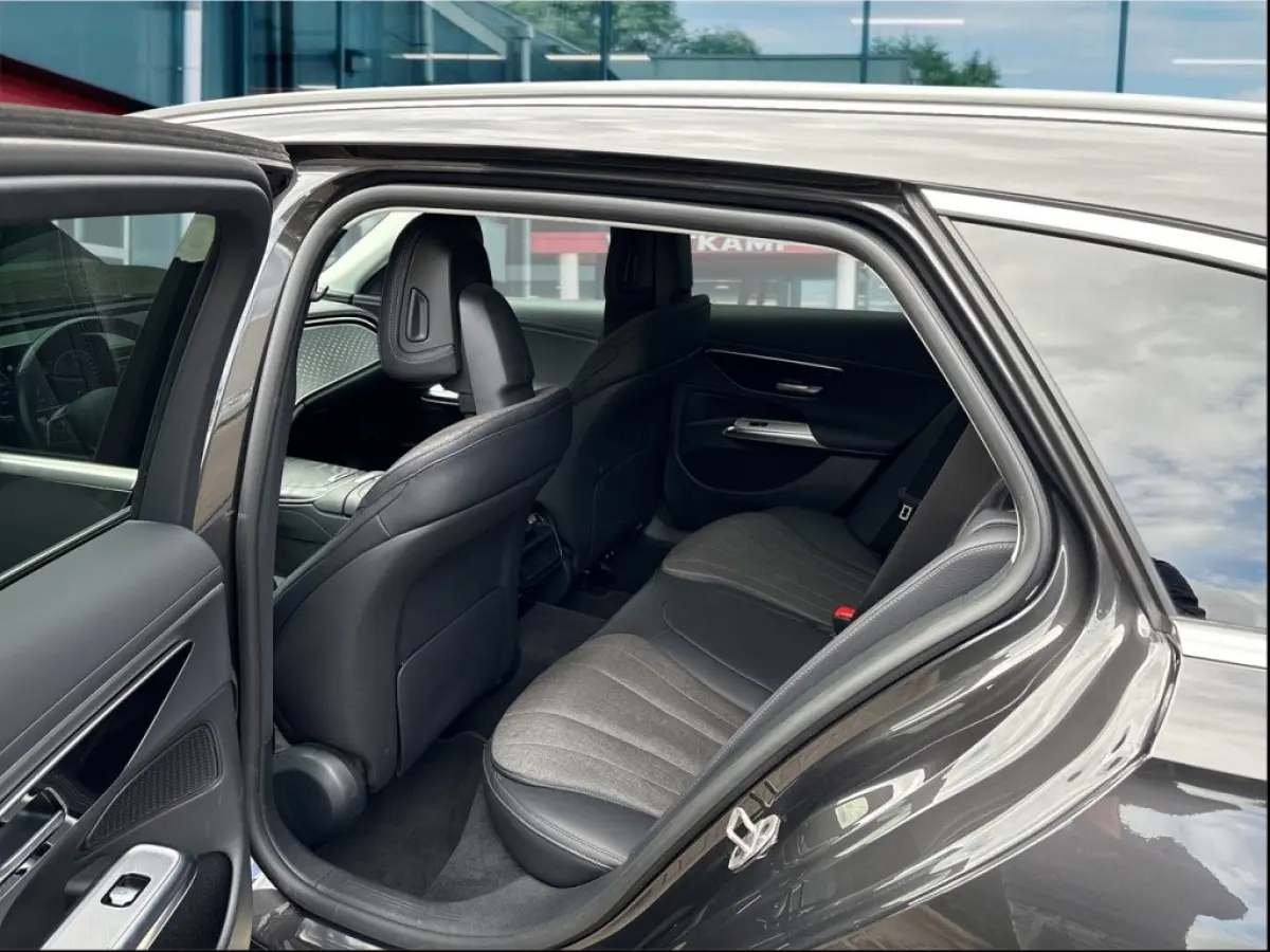E300e AVANTGARDE ADVANCED 313 PK INCL.JUNGE STERNE GARANTIE