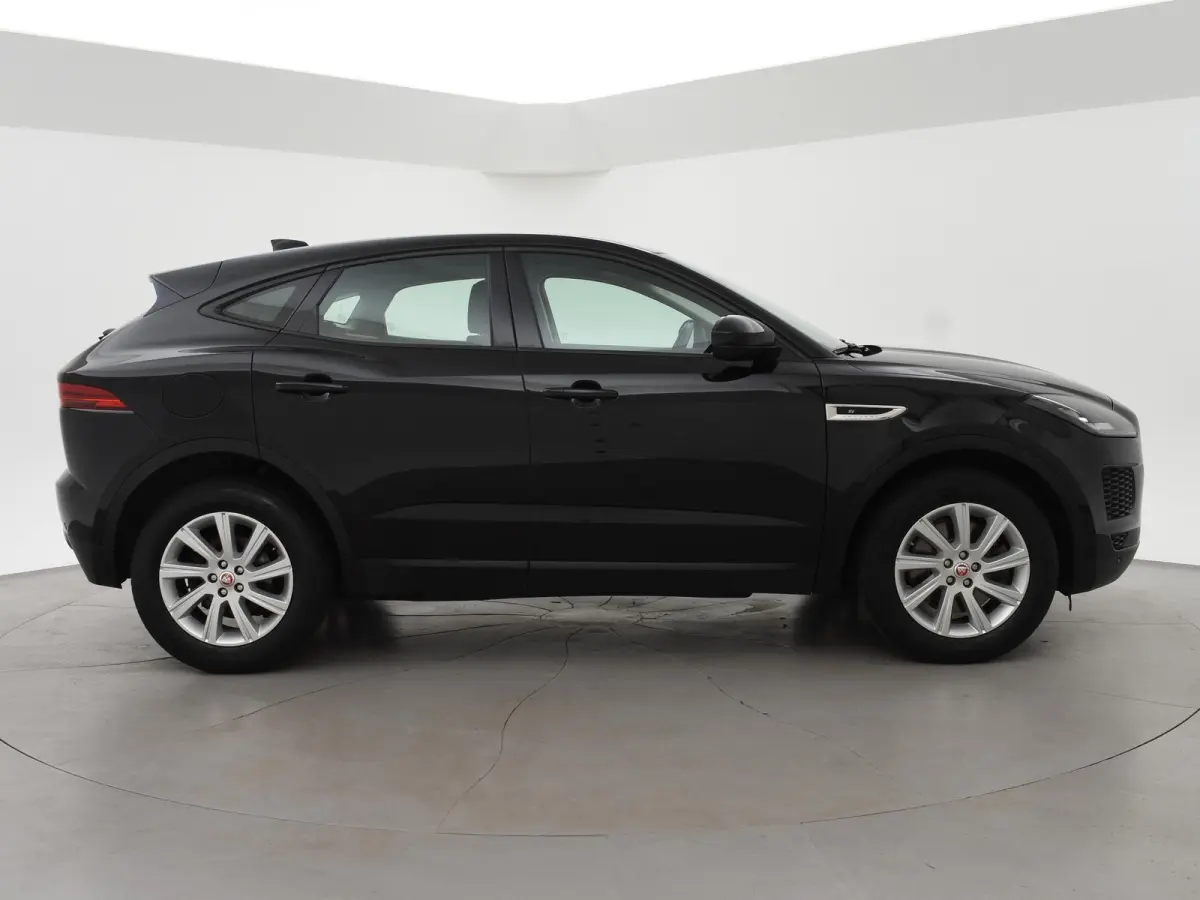 2.0 P200 AWD S + CARPLAY | AFN. TREKHAAK | STANDKACHEL | LEDER | CAMERA