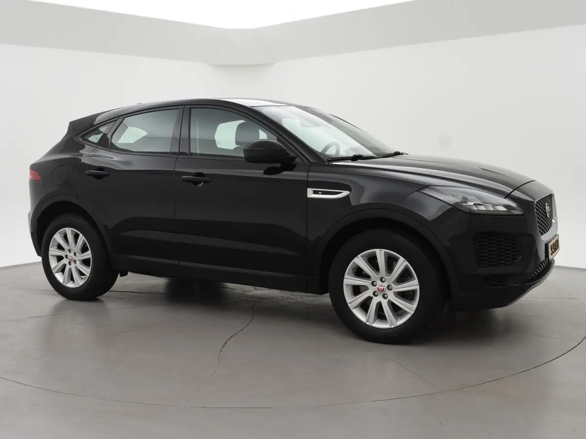 2.0 P200 AWD S + CARPLAY | AFN. TREKHAAK | STANDKACHEL | LEDER | CAMERA