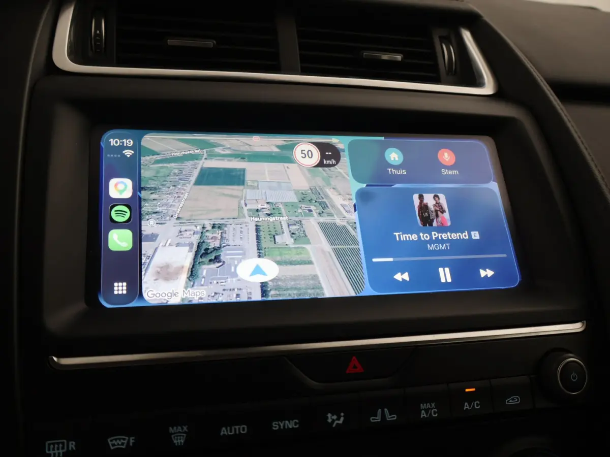 2.0 P200 AWD S + CARPLAY | AFN. TREKHAAK | STANDKACHEL | LEDER | CAMERA