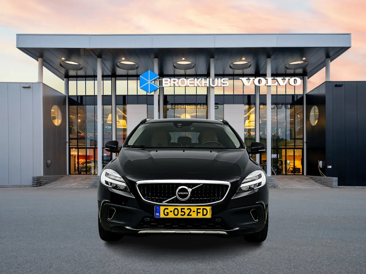 T3 Polar+ Luxury | 1E EIGENAAR | 18" Allseason | Exterior Styling Pack | Leder | Panoramadak | Parkeercamera | Keyless | Parkeerverwarming | Stoelverwarming | PDC V+A