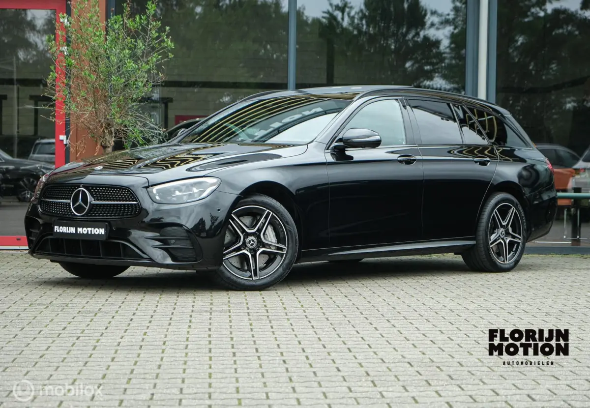 300 e AMG Line | Pano | HUD | ACC | Ambient | Stoelverwarming | 360 camera | Burmester | Elec Trekhaak | 45-50 km elektrisch | LED | Memory