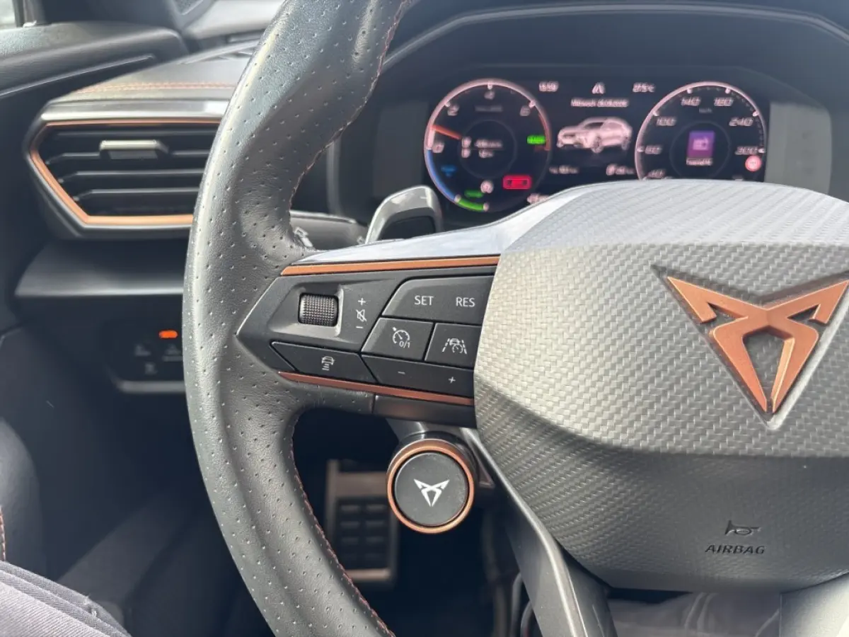 1.4 TSI e-HYBRID VZ ZWENK.TREKHAAK/ACC/MATRIX/CAMERA/ACC/STOELVERW