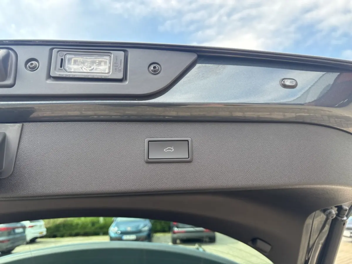 1.4 TSI e-HYBRID VZ ZWENK.TREKHAAK/ACC/MATRIX/CAMERA/ACC/STOELVERW