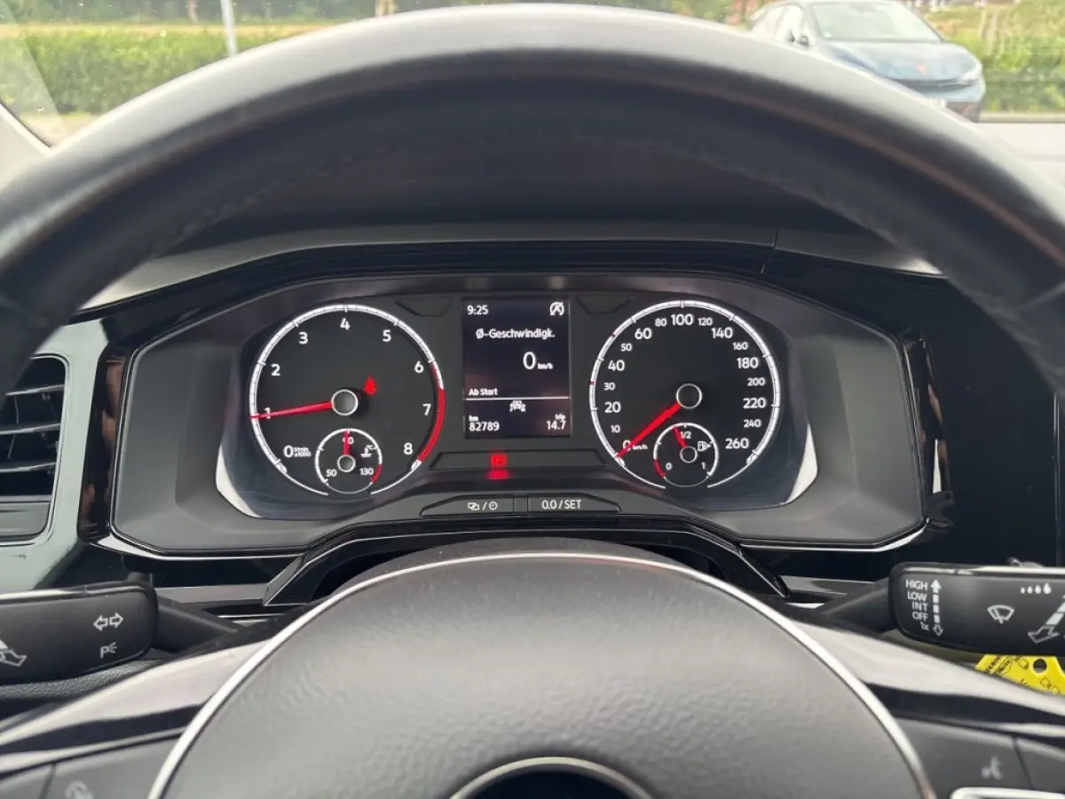 1.0 COMFORTLINE CARPLAY/PDC/STOELVERW/CRUISE/15''INCH