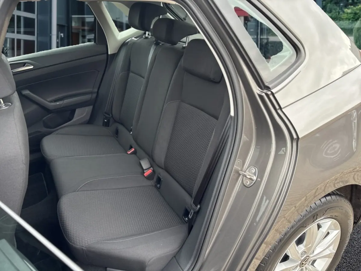 1.0 COMFORTLINE CARPLAY/PDC/STOELVERW/CRUISE/15''INCH