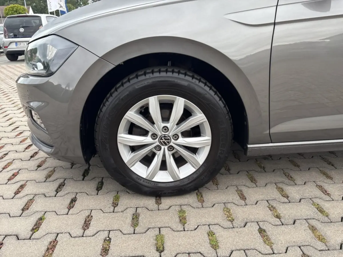 1.0 COMFORTLINE CARPLAY/PDC/STOELVERW/CRUISE/15''INCH