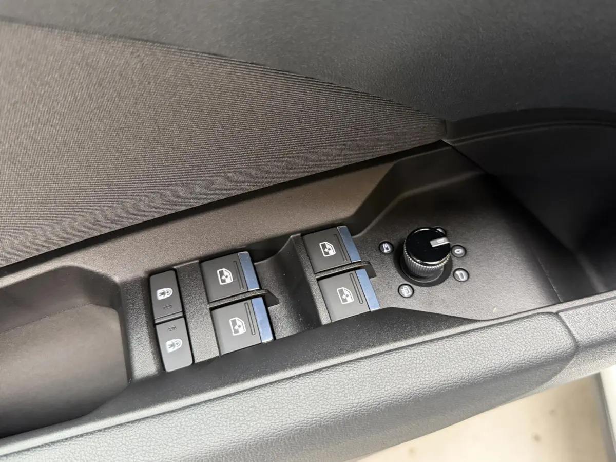 40 Advanced edition 77 kWh SoH 96,69% | Achteruitrijcamera | Apple CarPlay/Android Auto | Adaptieve cruise control | Climate control | Extra getint glas | LED verlichting | Parkeersensoren v