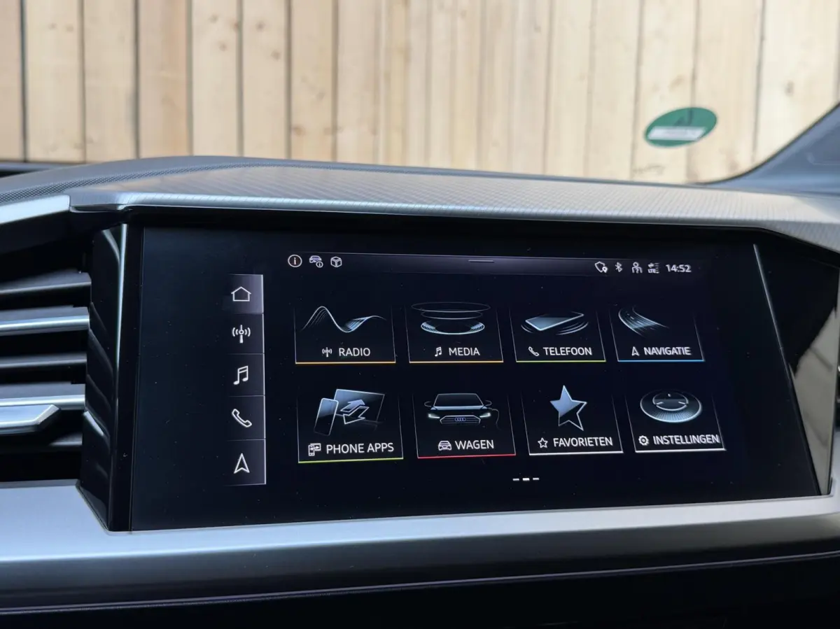 40 Advanced edition 77 kWh SoH 96,69% | Achteruitrijcamera | Apple CarPlay/Android Auto | Adaptieve cruise control | Climate control | Extra getint glas | LED verlichting | Parkeersensoren v