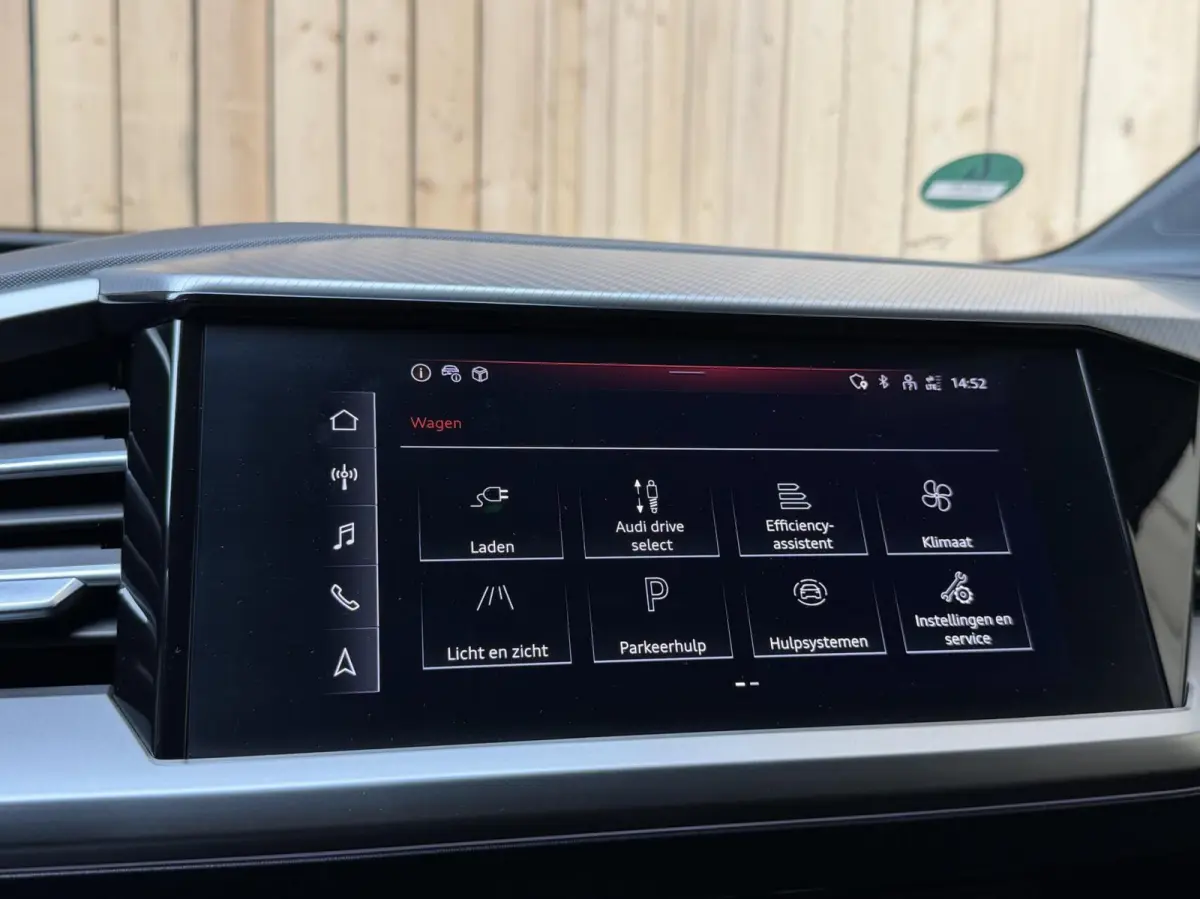 40 Advanced edition 77 kWh SoH 96,69% | Achteruitrijcamera | Apple CarPlay/Android Auto | Adaptieve cruise control | Climate control | Extra getint glas | LED verlichting | Parkeersensoren v