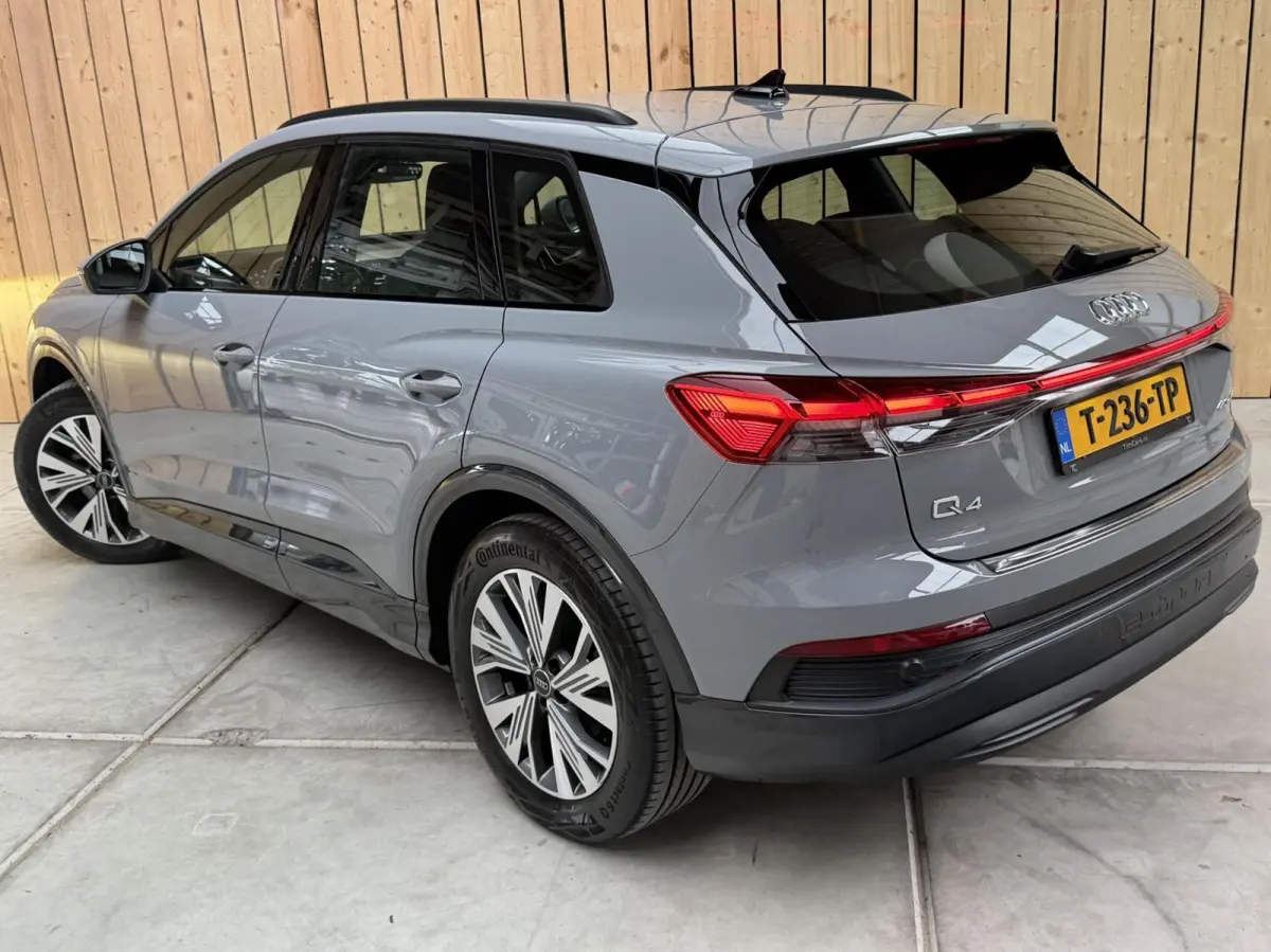 40 Edition 77 kWh SoH 97,53% | Apple CarPlay/Android Auto | Climate & cruise control | Luxe lederen bekleding | Matrix LED verlichting | Parkeersensoren achter | Stoelverwarming voor