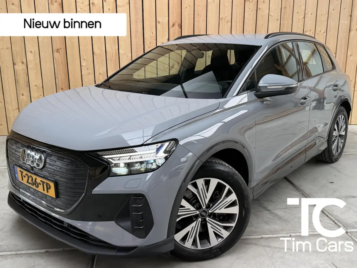 40 Edition 77 kWh SoH 97,53% | Apple CarPlay/Android Auto | Climate & cruise control | Luxe lederen bekleding | Matrix LED verlichting | Parkeersensoren achter | Stoelverwarming voor