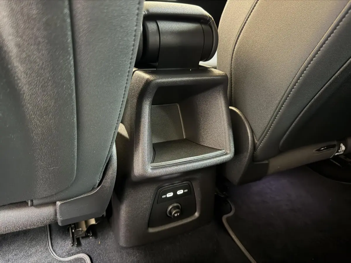 40 Edition 77 kWh SoH 97,53% | Apple CarPlay/Android Auto | Climate & cruise control | Luxe lederen bekleding | Matrix LED verlichting | Parkeersensoren achter | Stoelverwarming voor