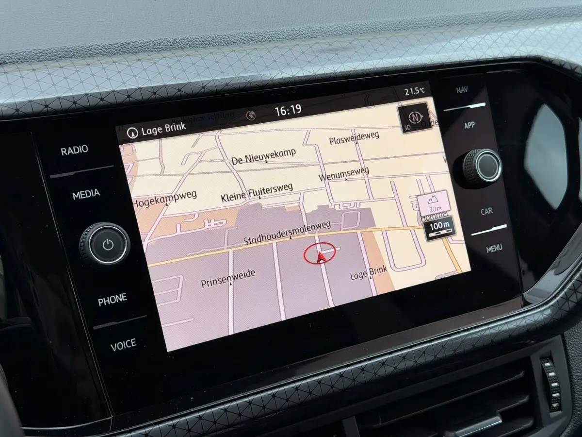 1.0 TSI DSG LED 17'' Stoelverw CarPlay
