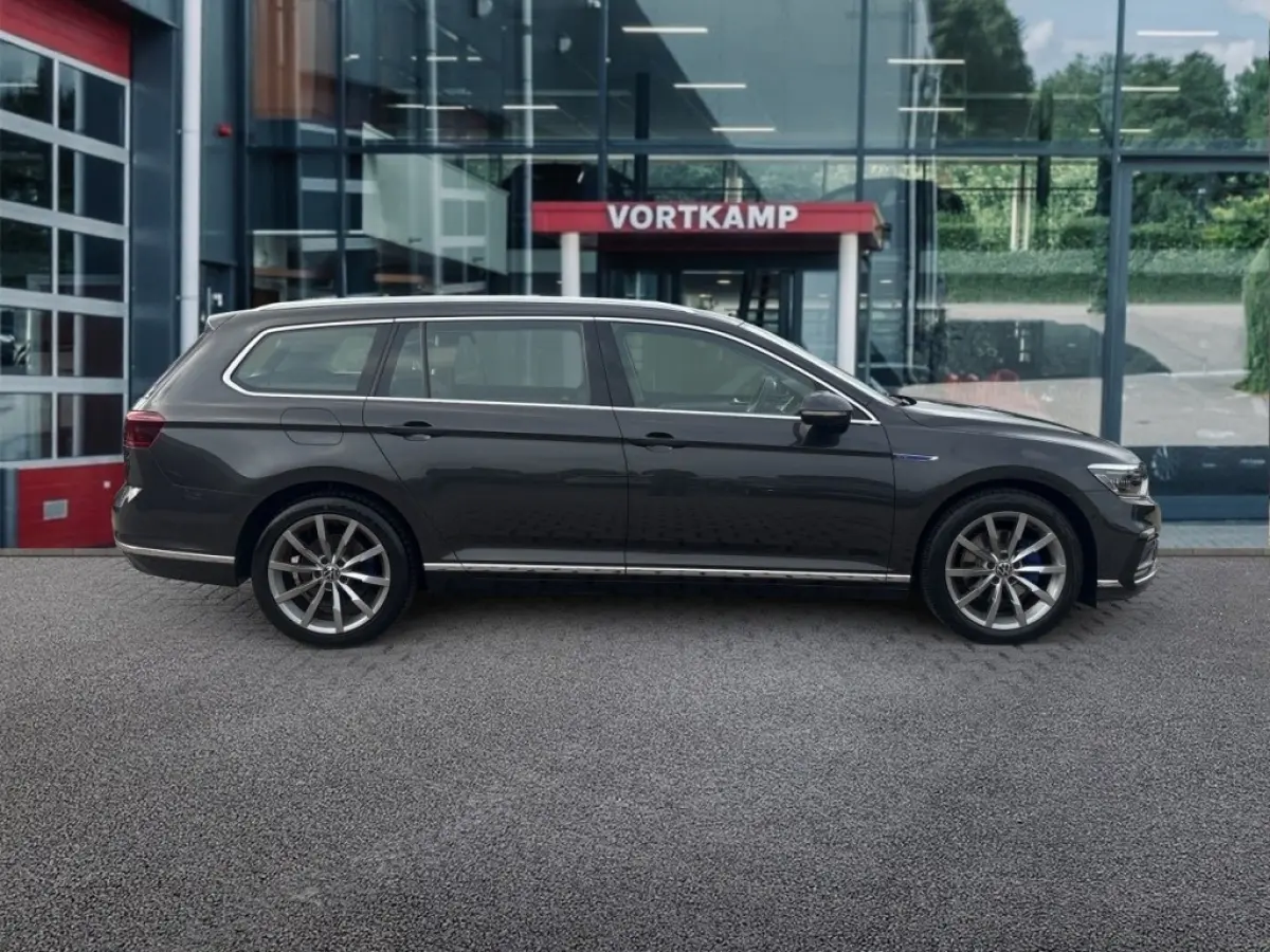 1.4 TSI GTE ZWENK.TREKHAAK/LEDER/ACC/CAMERA/E-KLEP/IQ-LIGHTS