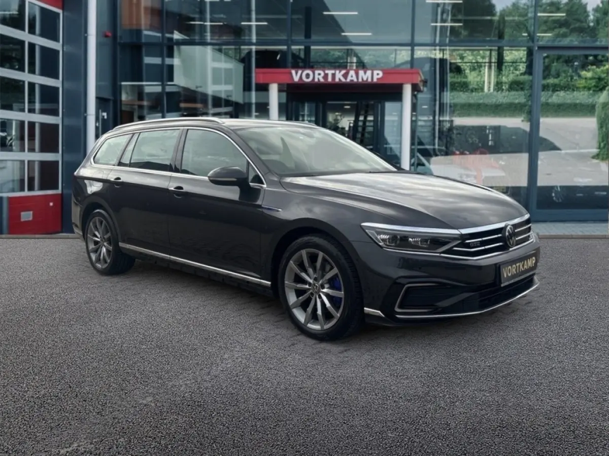 1.4 TSI GTE ZWENK.TREKHAAK/LEDER/ACC/CAMERA/E-KLEP/IQ-LIGHTS