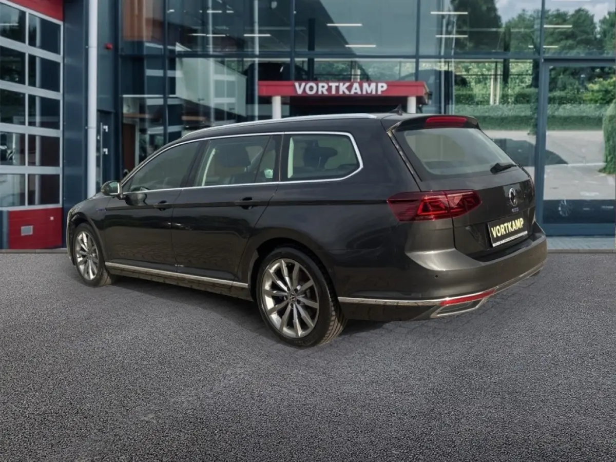 1.4 TSI GTE ZWENK.TREKHAAK/LEDER/ACC/CAMERA/E-KLEP/IQ-LIGHTS