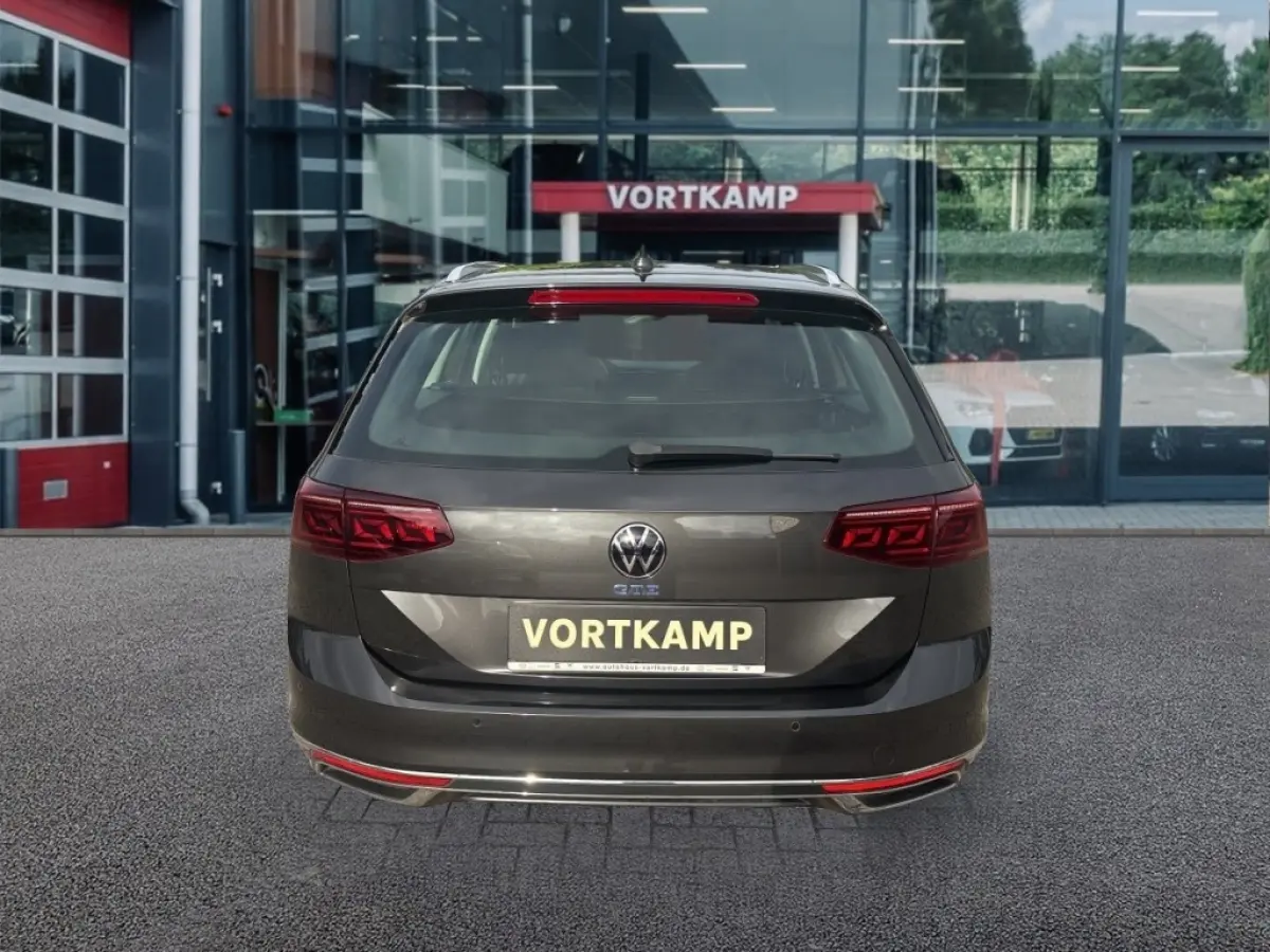 1.4 TSI GTE ZWENK.TREKHAAK/LEDER/ACC/CAMERA/E-KLEP/IQ-LIGHTS