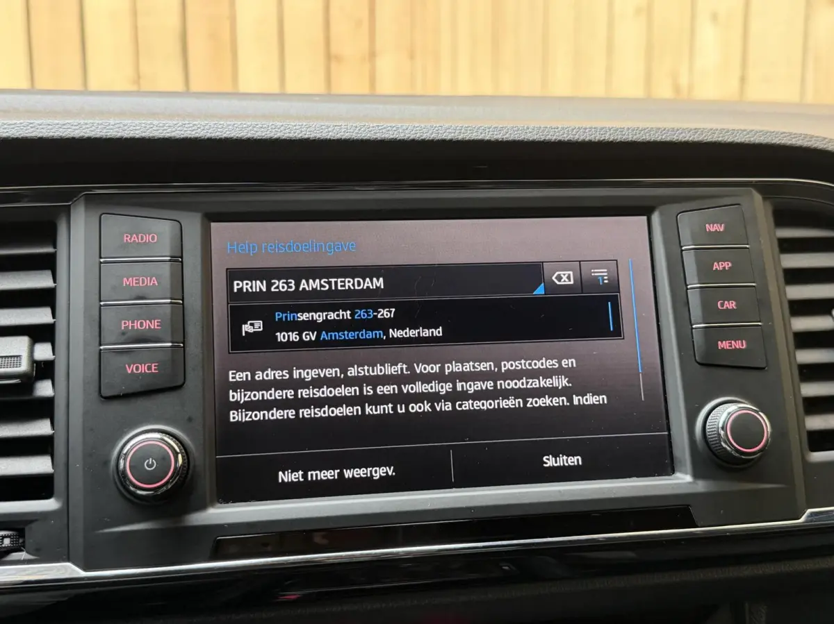 1.4 EcoTSI FR 150pk Apple CarPlay/Android Auto Full-Link | Achteruitrijcamera | Adaptieve cruise control | Climate control | Elektrisch bedienbare achterklep | LED verlichting | Stoelverwarm