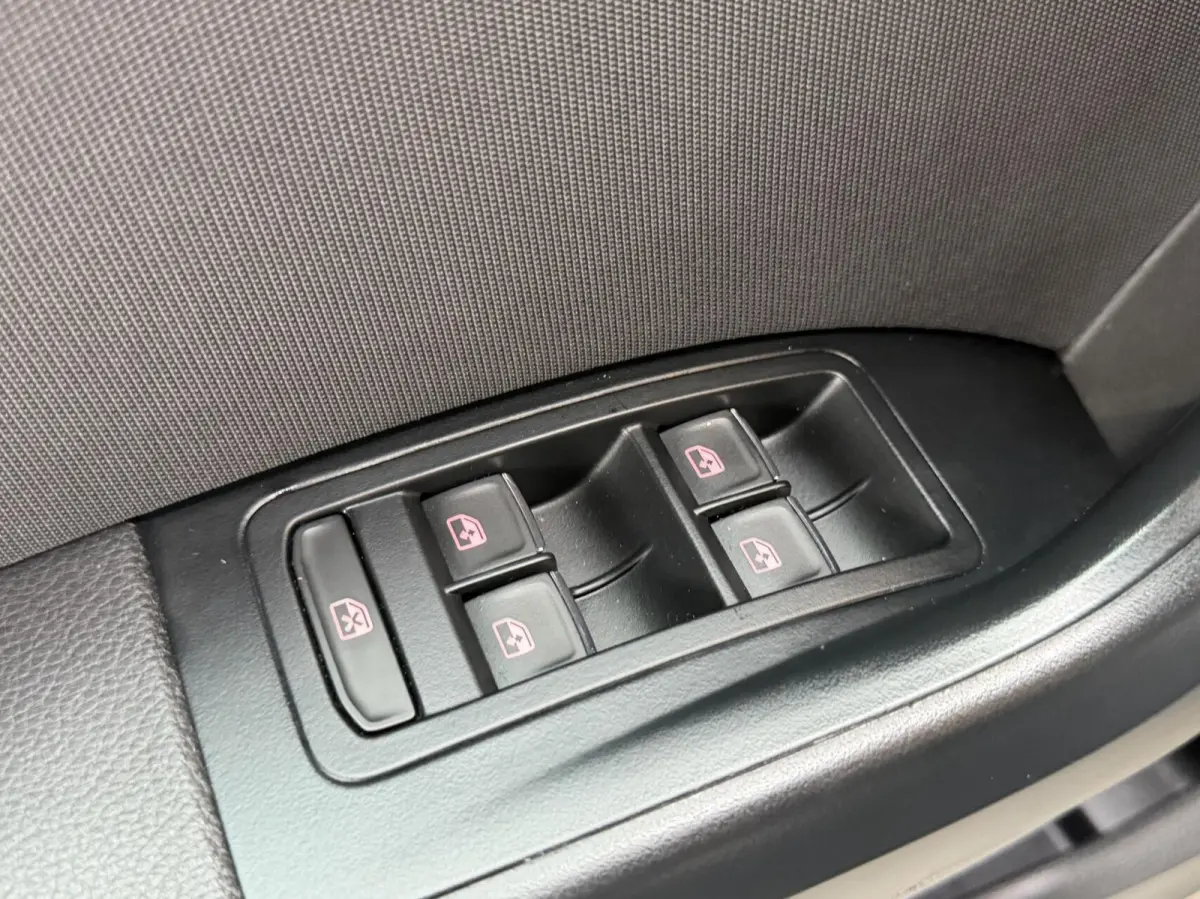1.4 EcoTSI FR 150pk Apple CarPlay/Android Auto Full-Link | Achteruitrijcamera | Adaptieve cruise control | Climate control | Elektrisch bedienbare achterklep | LED verlichting | Stoelverwarm