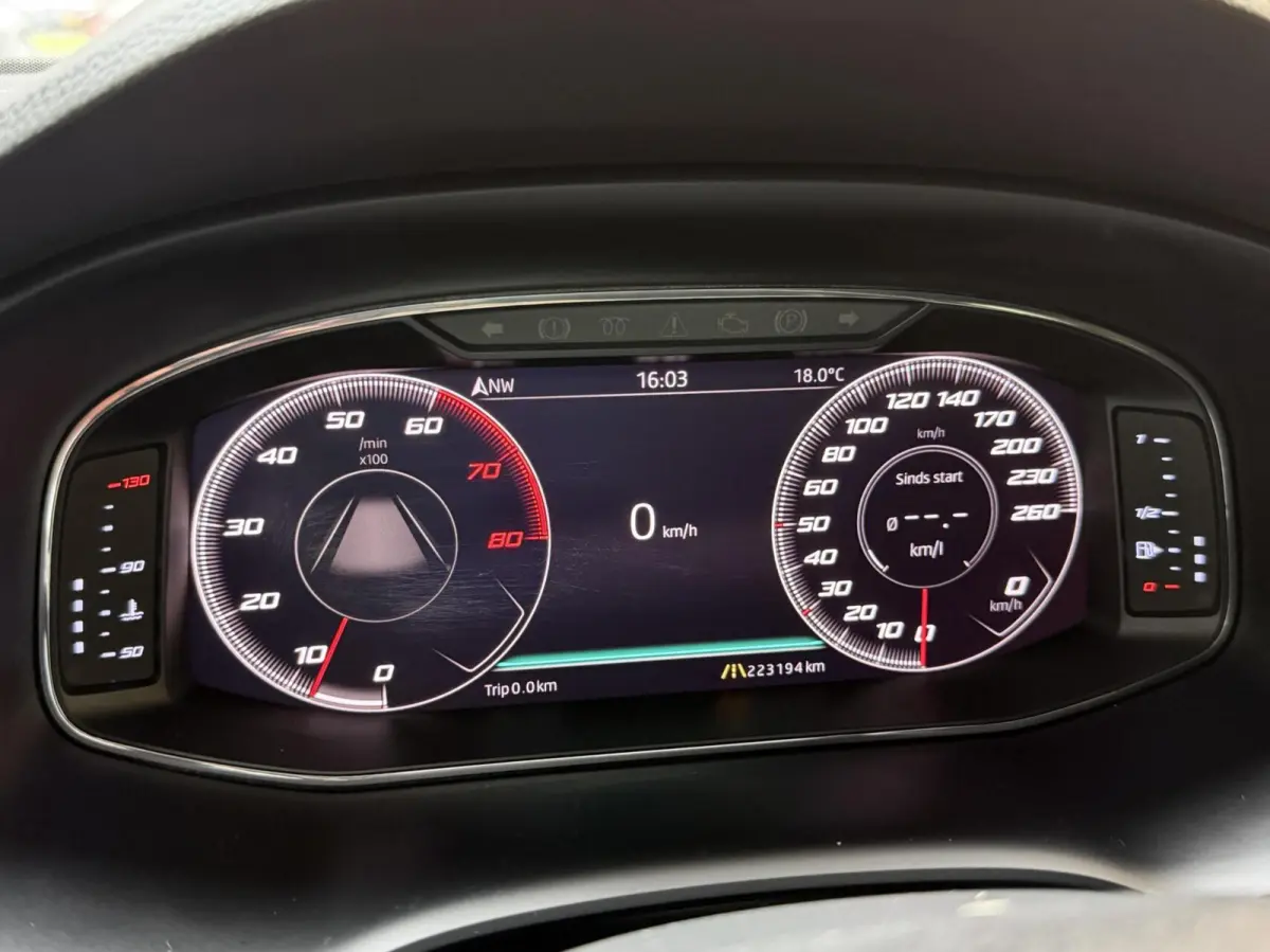 1.4 EcoTSI FR 150pk Apple CarPlay/Android Auto Full-Link | Achteruitrijcamera | Adaptieve cruise control | Climate control | Elektrisch bedienbare achterklep | LED verlichting | Stoelverwarm