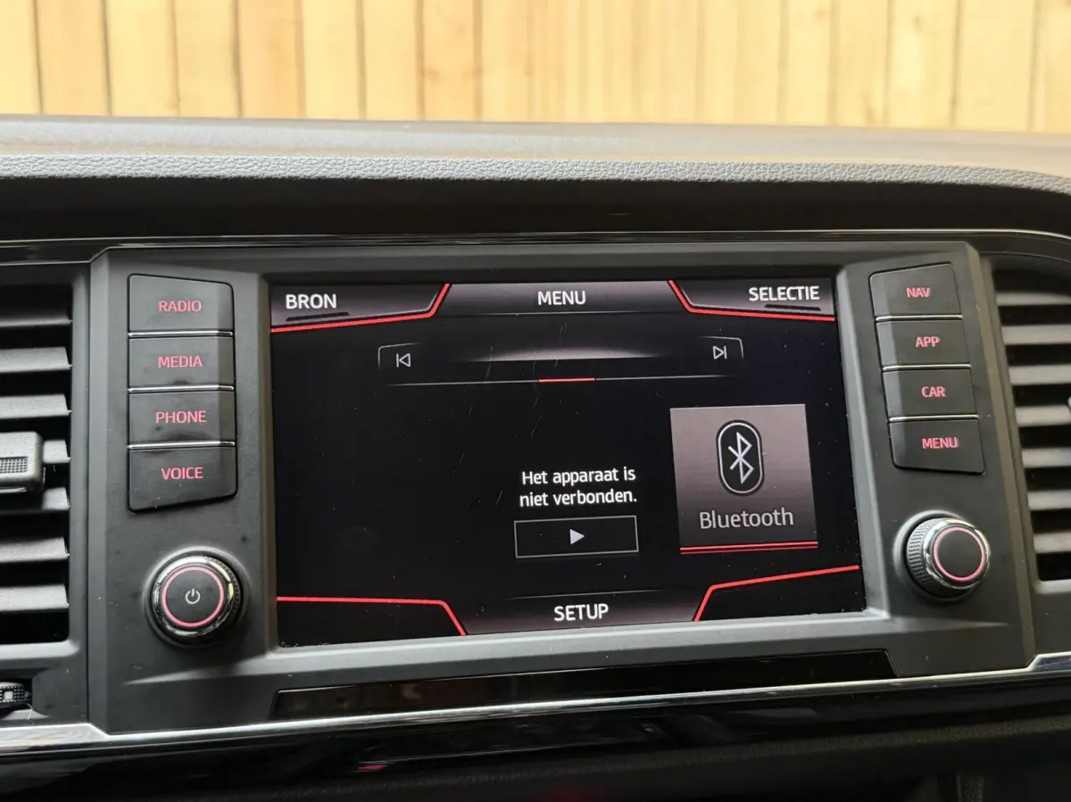 1.4 EcoTSI FR 150pk Apple CarPlay/Android Auto Full-Link | Achteruitrijcamera | Adaptieve cruise control | Climate control | Elektrisch bedienbare achterklep | LED verlichting | Stoelverwarm