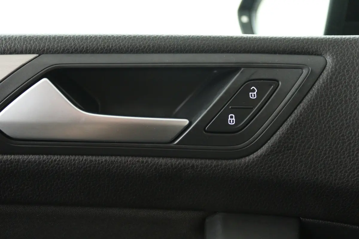 1.2 TSI Comfortline (CRUISE CONTROL, NAVIGATIE, CARPLAY, PARKEERSENSOREN)