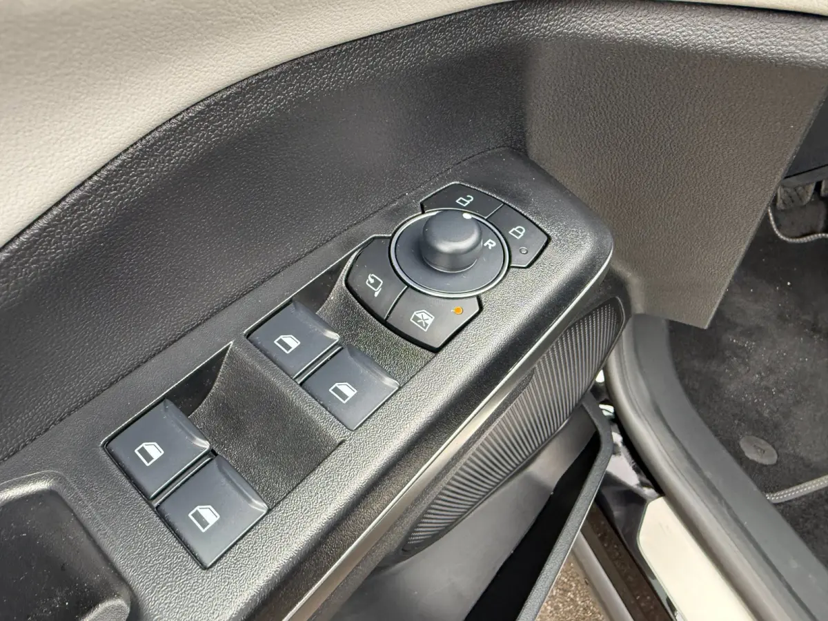 Premium 44 kWh Navi, Adop cruise, 360-gr camera, BLIS, Elk klep, Alcantara leder etc.