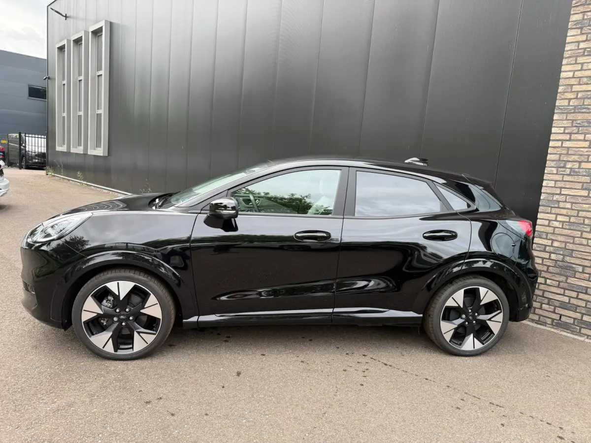 Premium 44 kWh Navi, Adop cruise, 360-gr camera, BLIS, Elk klep, Alcantara leder etc.