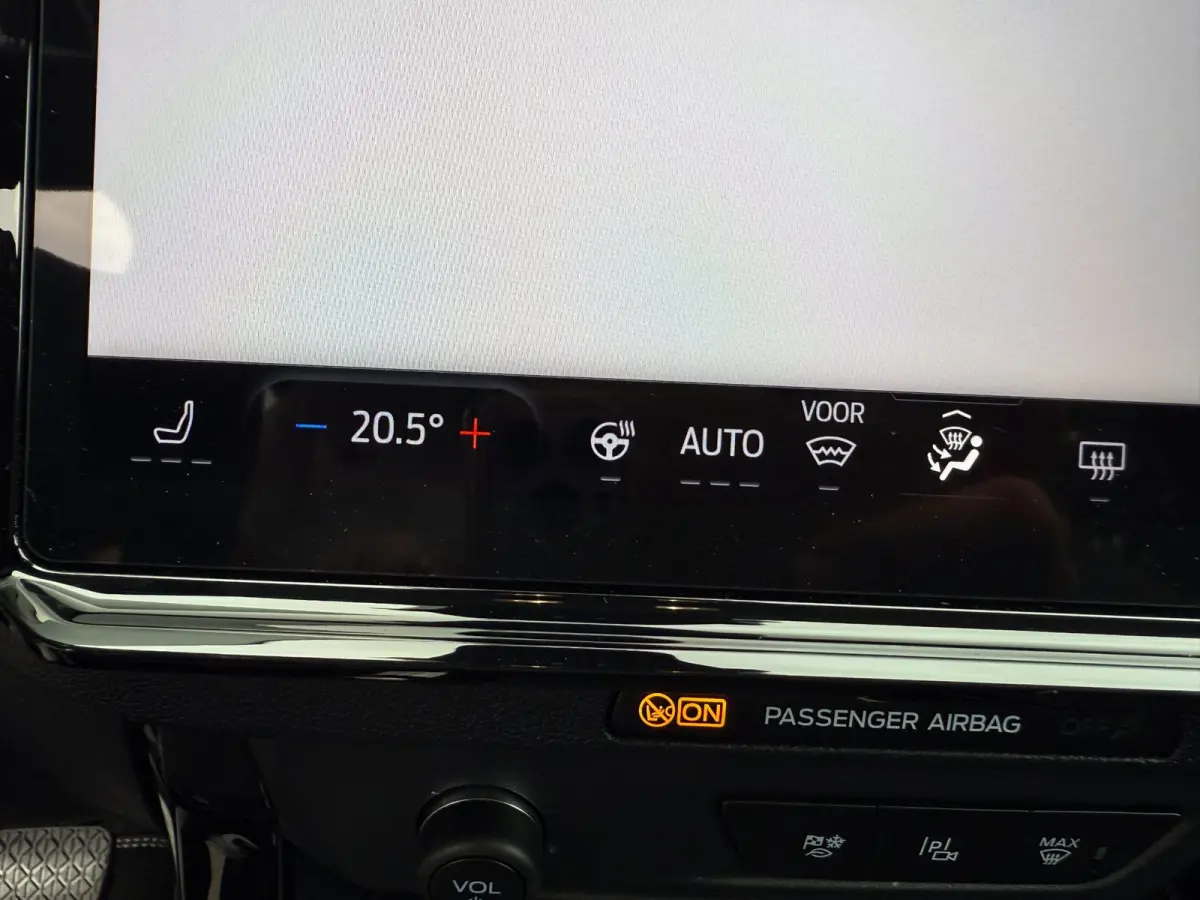 Premium 44 kWh Navi, Adop cruise, 360-gr camera, BLIS, Elk klep, Alcantara leder etc.