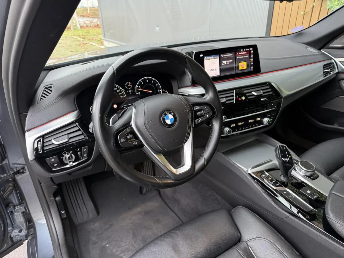 540i High Executive Edition|340PK|LEDER|360 CAMERA|HEAD UP DISPLAY