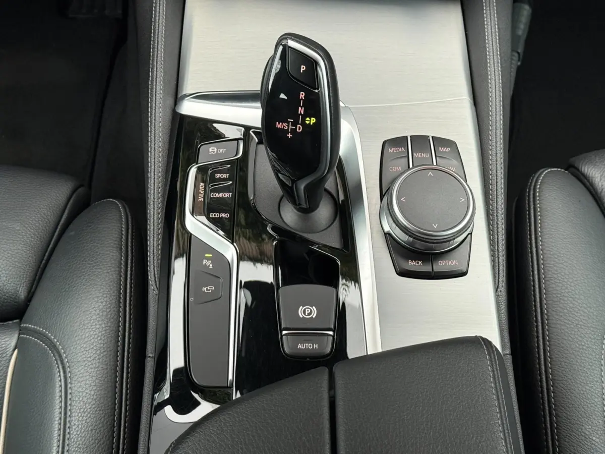 540i High Executive Edition|340PK|LEDER|360 CAMERA|HEAD UP DISPLAY