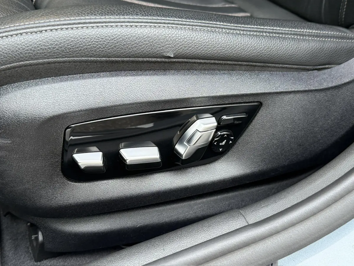 540i High Executive Edition|340PK|LEDER|360 CAMERA|HEAD UP DISPLAY
