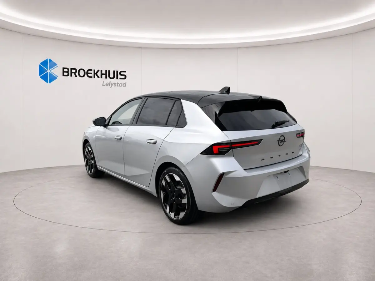 Astra-e Ultimate - | Achteruitrijcamera 180° | Adaptive Cruise control | Apple CarPlay en Android Auto ondersteuning
