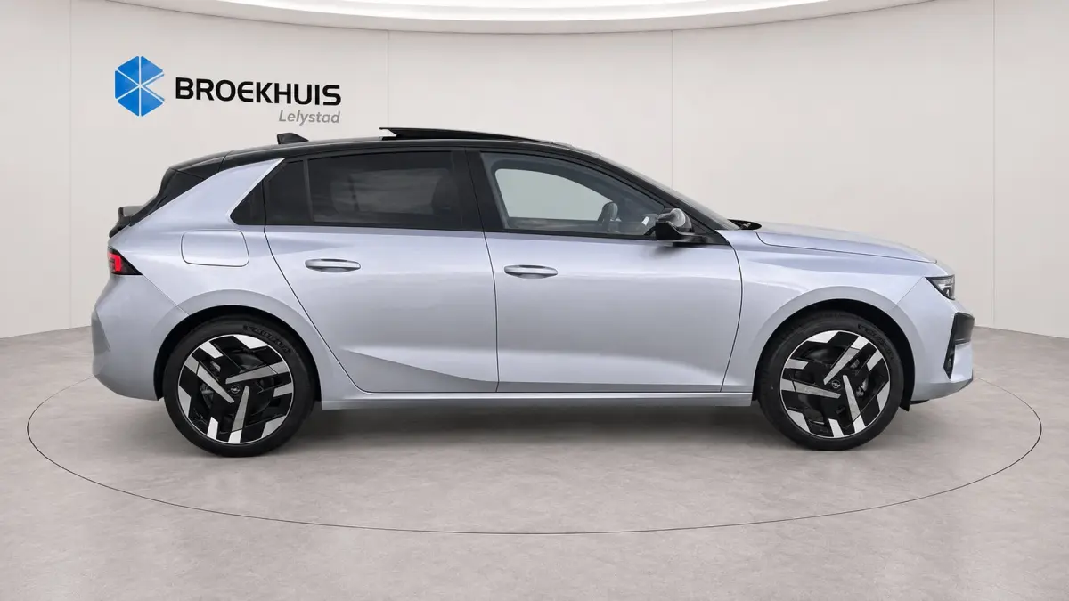 Astra-e Ultimate - | Achteruitrijcamera 180° | Adaptive Cruise control | Apple CarPlay en Android Auto ondersteuning
