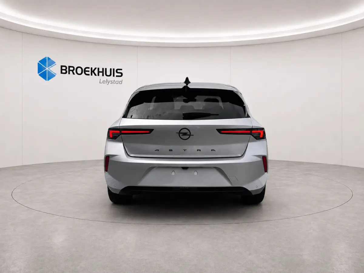 Astra-e Ultimate - | Achteruitrijcamera 180° | Adaptive Cruise control | Apple CarPlay en Android Auto ondersteuning