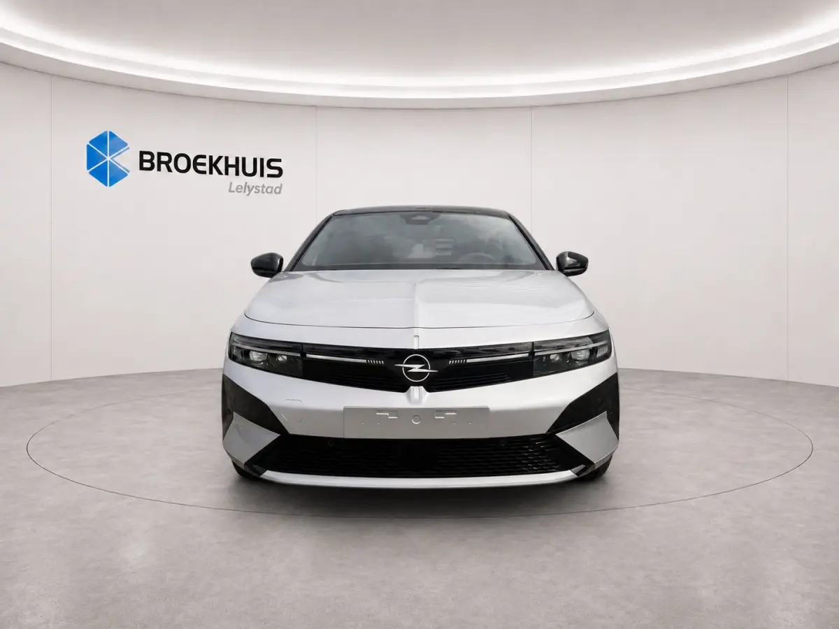 Astra-e Ultimate - | Achteruitrijcamera 180° | Adaptive Cruise control | Apple CarPlay en Android Auto ondersteuning