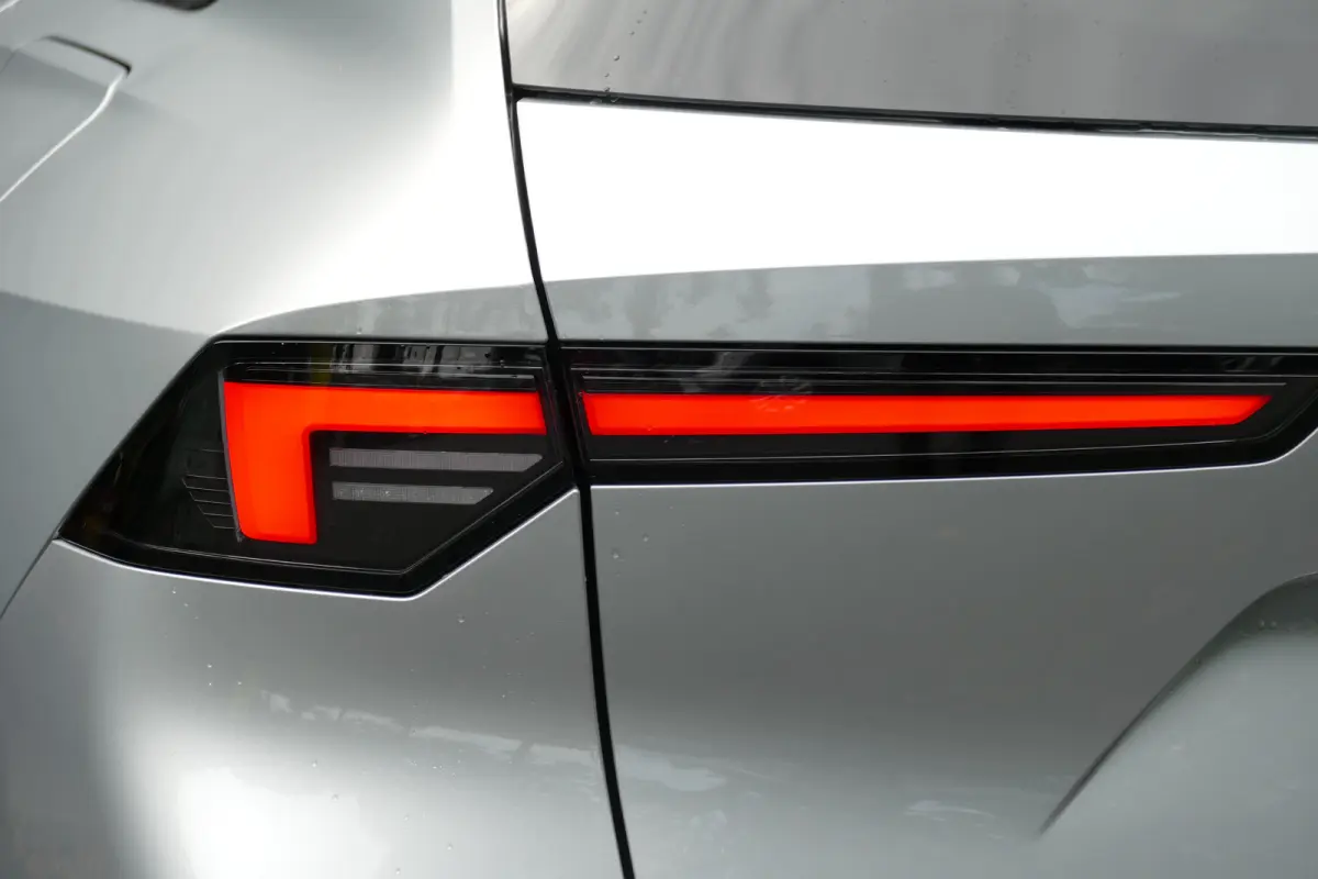 Ultimate - Plug-In Hybrid | 3,7 kW boordlader | Achteruitrijcamera 180° | Adaptive Cruise control