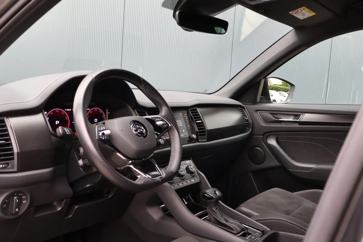 1.5 TSI Sportline Business 7p. | Trekhaak | Facelift | Camera | Virtual Cockpit | Adaptive Cruise | Stoelverwarming