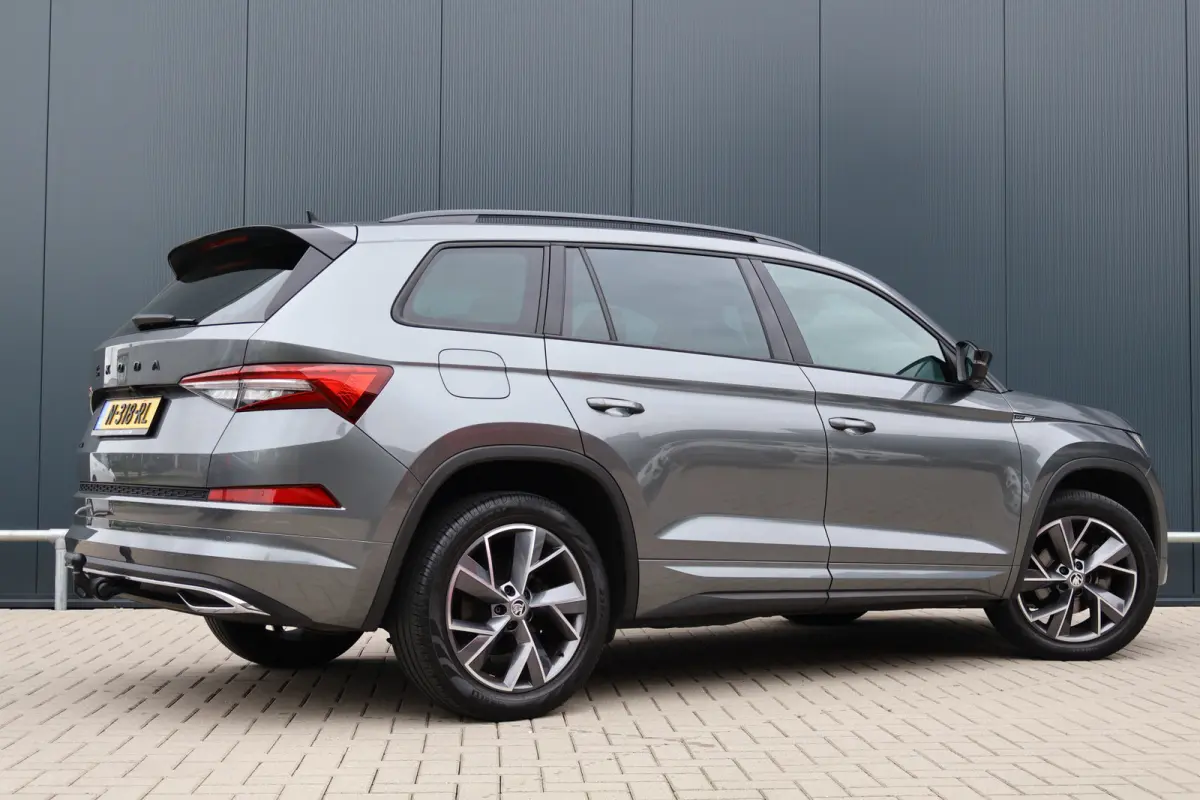 1.5 TSI Sportline Business 7p. | Trekhaak | Facelift | Camera | Virtual Cockpit | Adaptive Cruise | Stoelverwarming