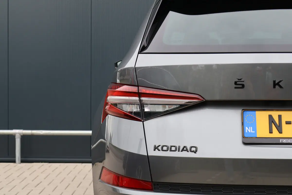 1.5 TSI Sportline Business 7p. | Trekhaak | Facelift | Camera | Virtual Cockpit | Adaptive Cruise | Stoelverwarming