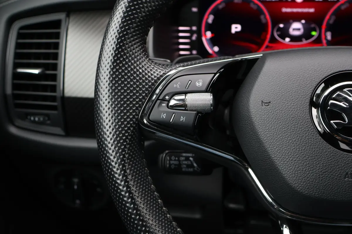 1.5 TSI Sportline Business 7p. | Trekhaak | Facelift | Camera | Virtual Cockpit | Adaptive Cruise | Stoelverwarming