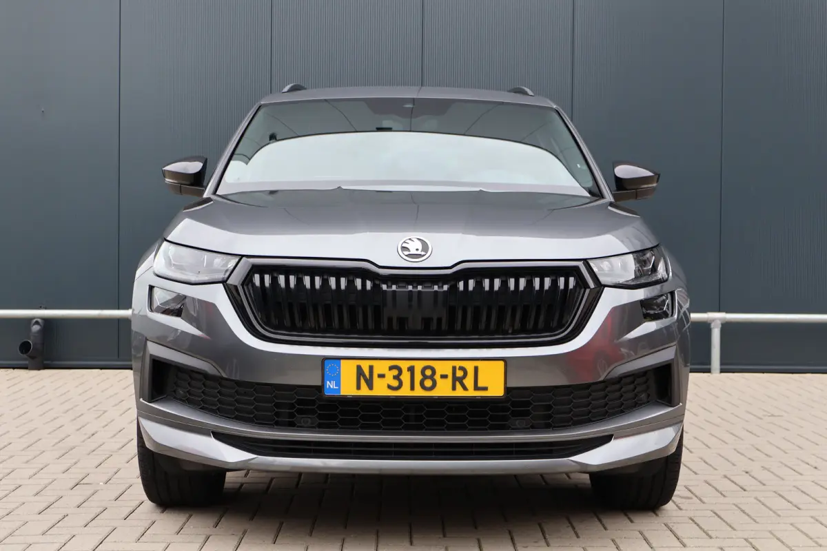 1.5 TSI Sportline Business 7p. | Trekhaak | Facelift | Camera | Virtual Cockpit | Adaptive Cruise | Stoelverwarming