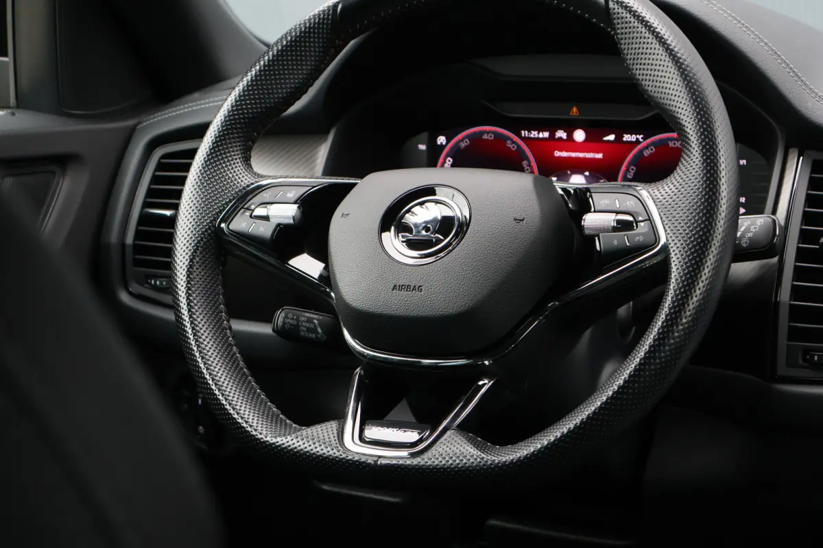 1.5 TSI Sportline Business 7p. | Trekhaak | Facelift | Camera | Virtual Cockpit | Adaptive Cruise | Stoelverwarming